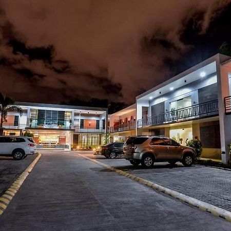 The Horizon Suites And Arcade General Santos City Ngoại thất bức ảnh
