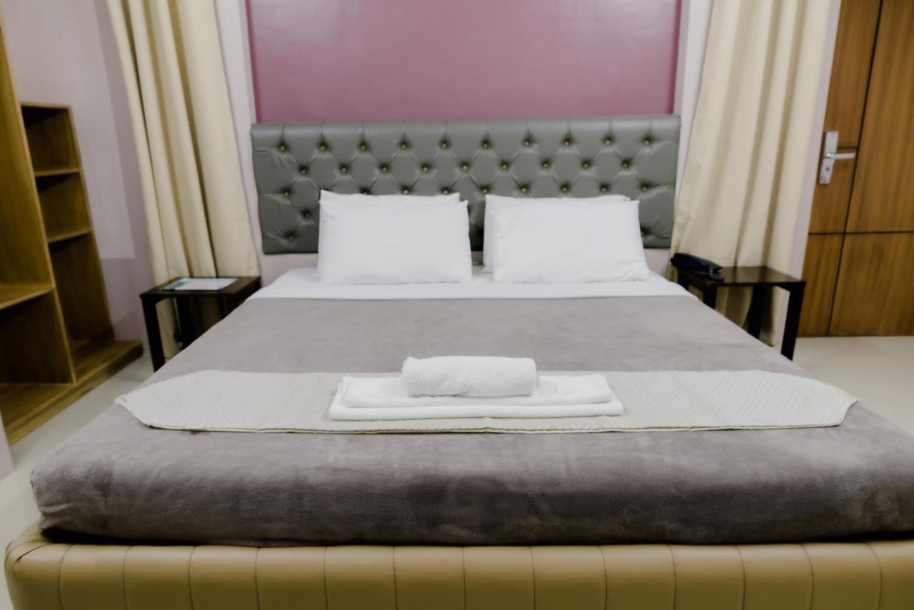 The Horizon Suites And Arcade General Santos City Ngoại thất bức ảnh